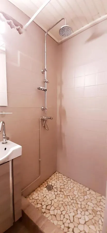 Appartement grand Hibiscus jardin privé Le Lamentin